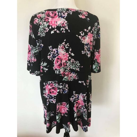 TORRID Short Sleeve Top Size 3 Stretchy Jersey Knit Peplum Black Pink Floral - Picture 5 of 7